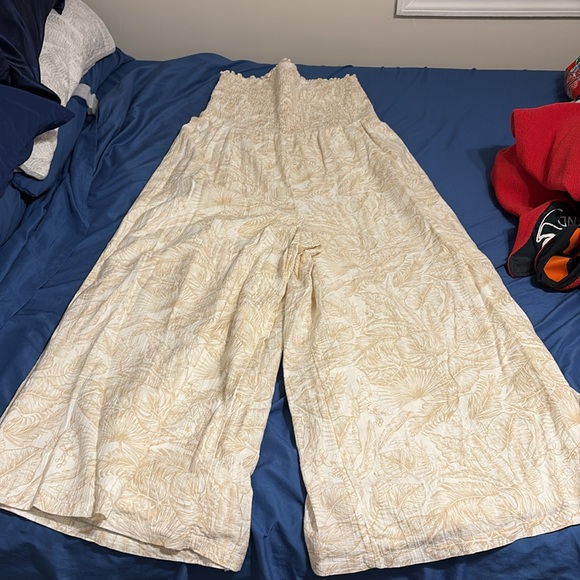 American eagle floral strapless jumpsuit - Picture 2 of 4